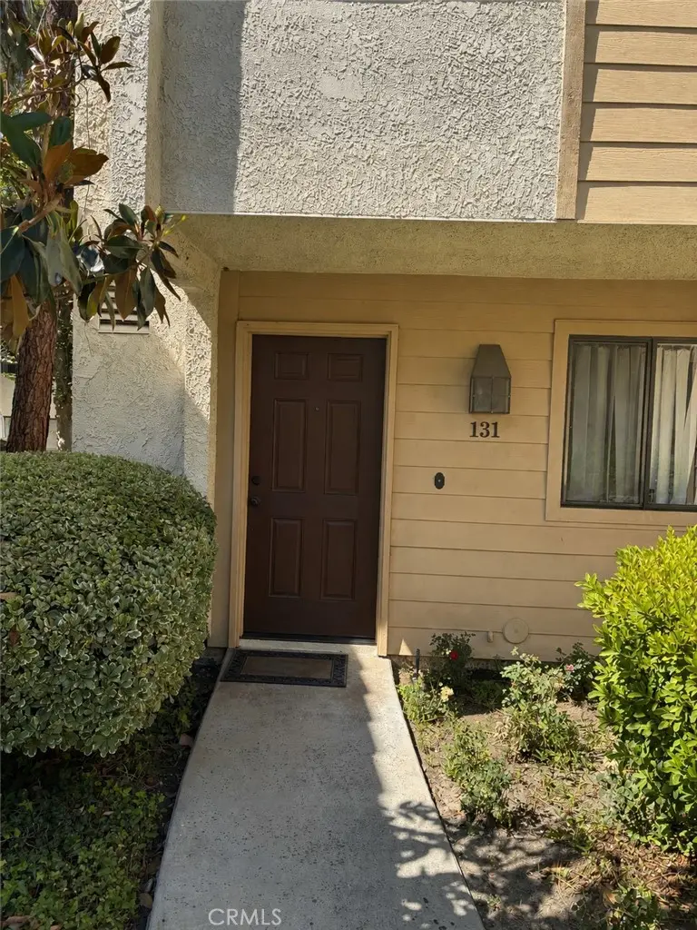 5720 Owensmouth Avenue, Woodland Hills, CA 91367 - #1