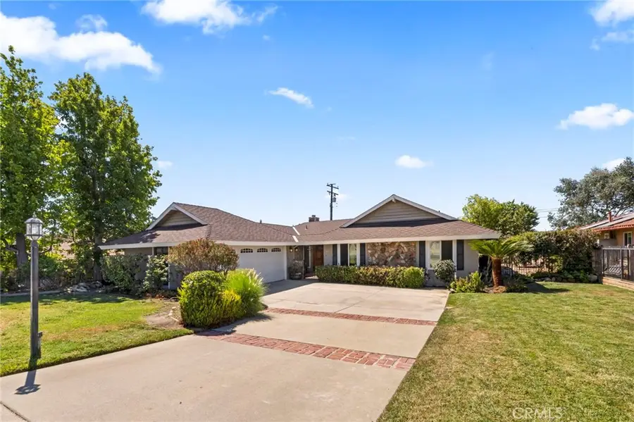 956 W 14th Street, Upland, CA 91786 - #2