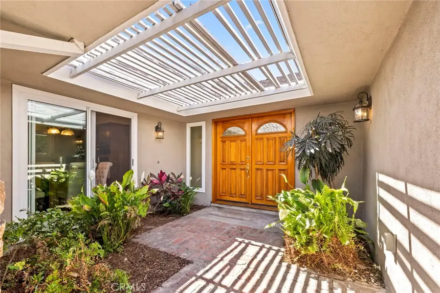 956 W 14th Street, Upland, CA 91786 - #3