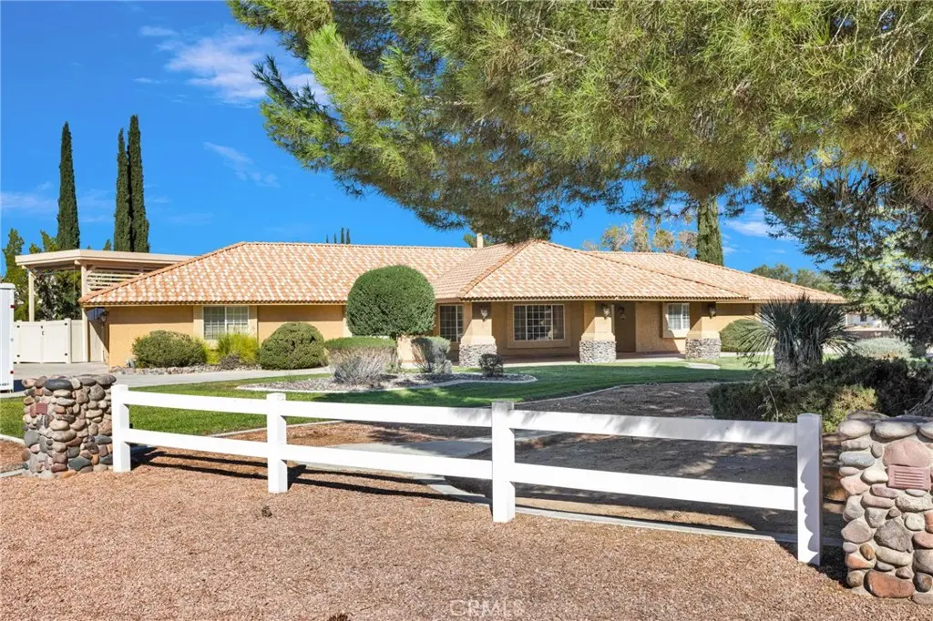 13371 Waco Lane, Apple Valley, CA 92308 - #1