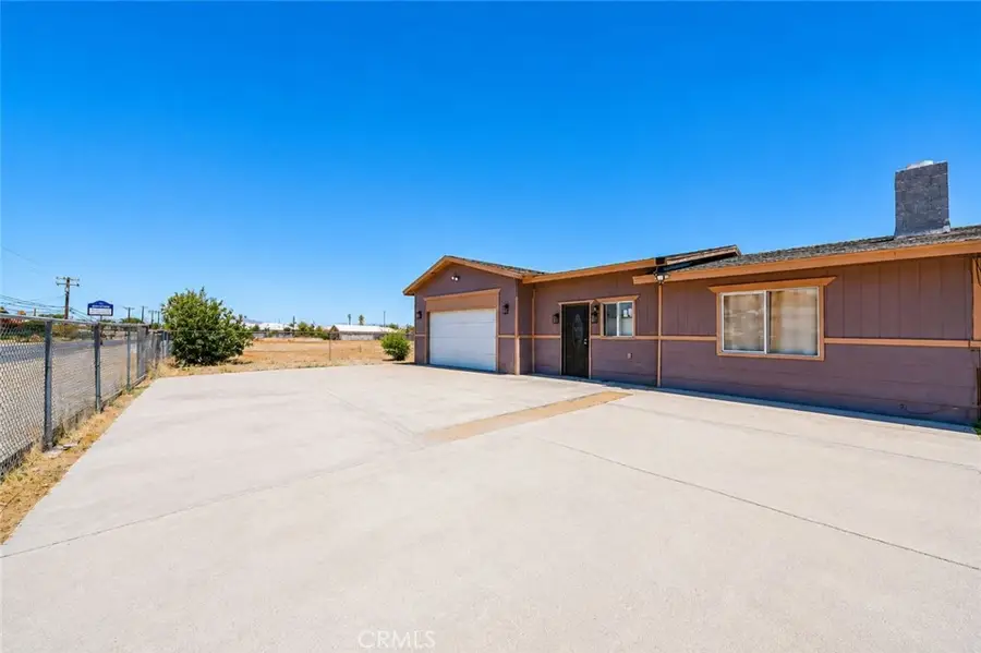 10715 3rd Avenue, Hesperia, CA 92345 - #3