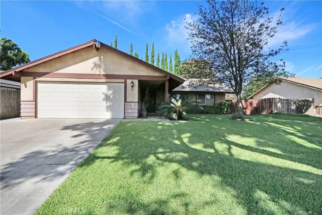 9136 Dumond Drive, Fontana, CA 92335 - #1