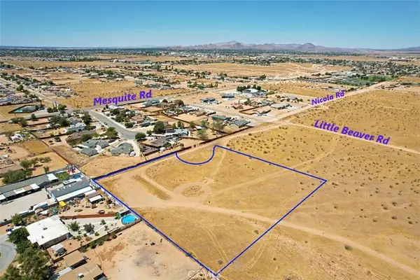 32 Nicola Road, Apple Valley, CA 92308