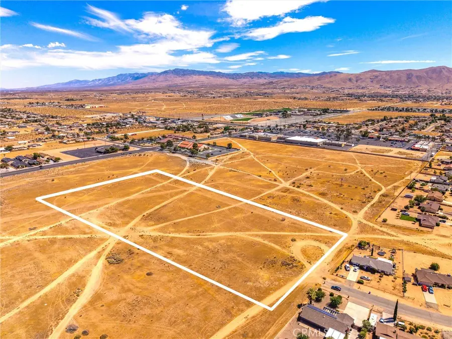 30874811 Okanagan Road, Apple Valley, CA 92308 - #3