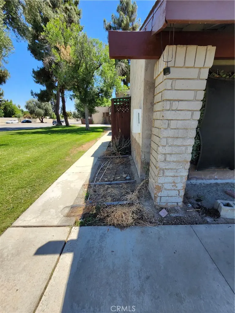 2100 Pinon Springs Circle #A, Bakersfield, CA 93309 - #2