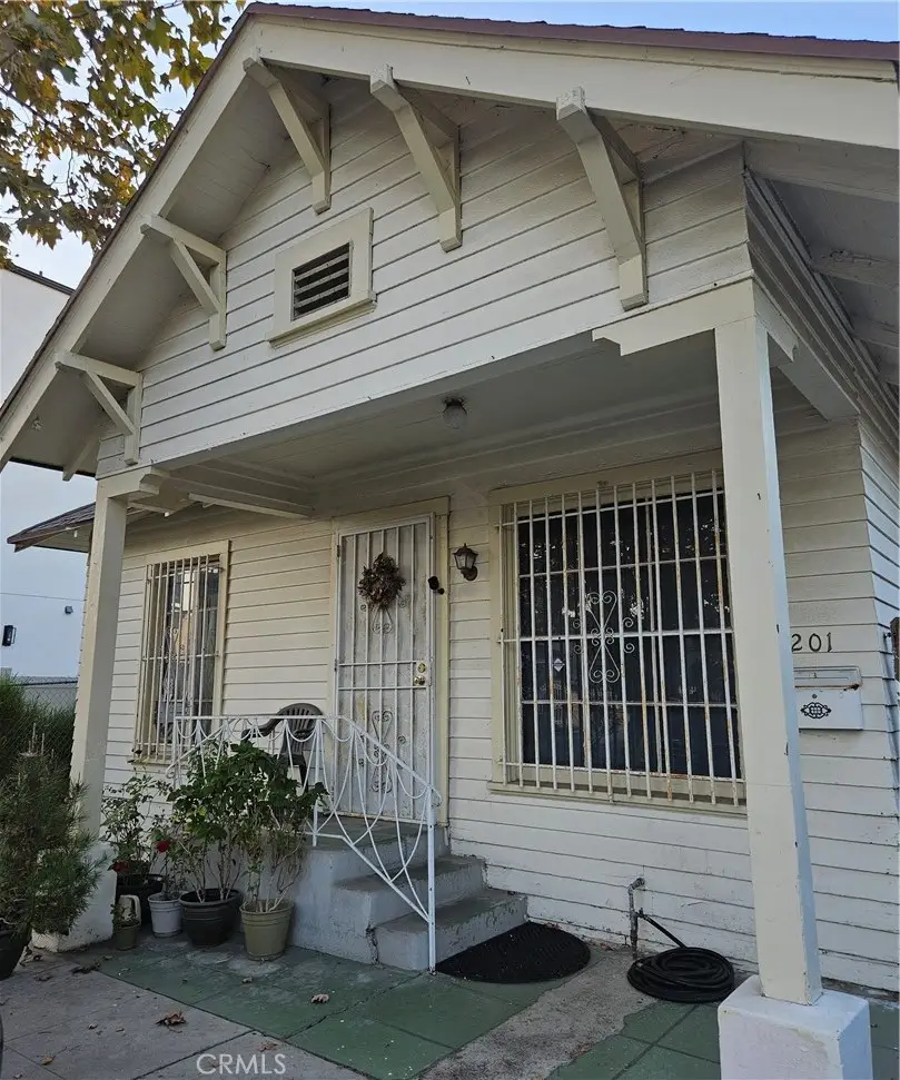 1201 Rolland Curtis, Los Angeles, CA 90037 - #1