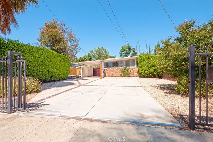 18527 Napa Street, Northridge, CA 91324 - #2