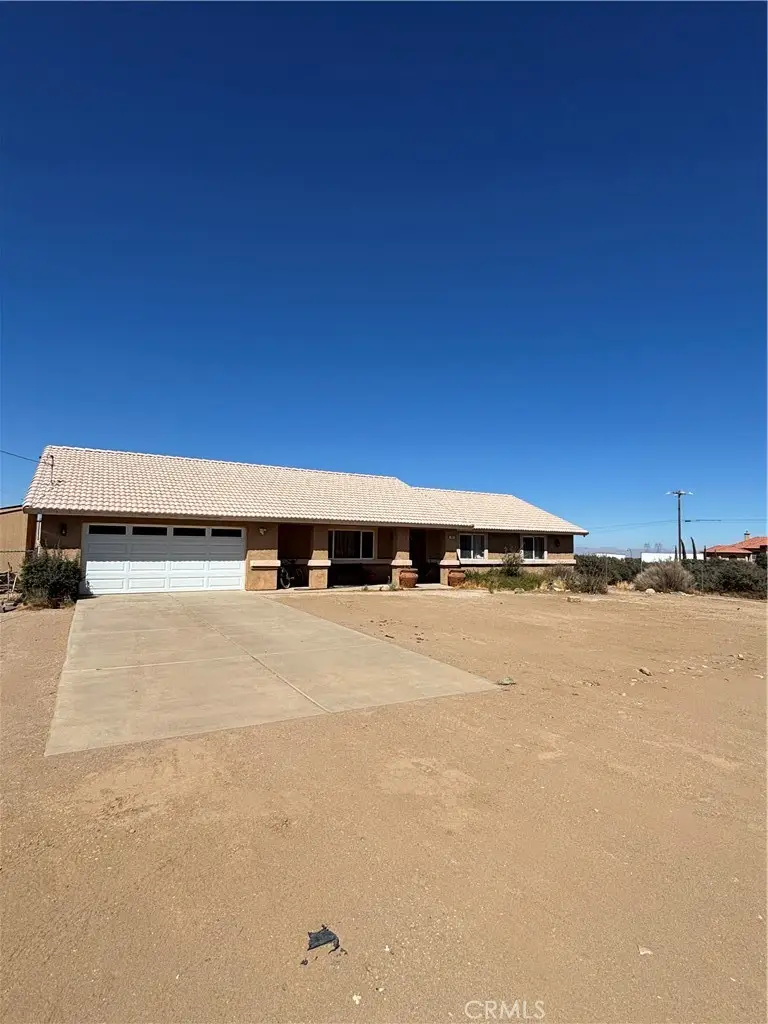 7474 Cedar Street, Phelan, CA 92371 - #2