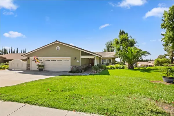 1082 23rd St, Upland, CA 91784