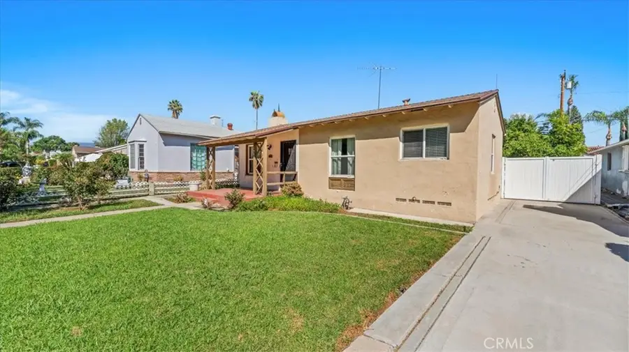 1502 N White Avenue, Pomona, CA 91768 - #2