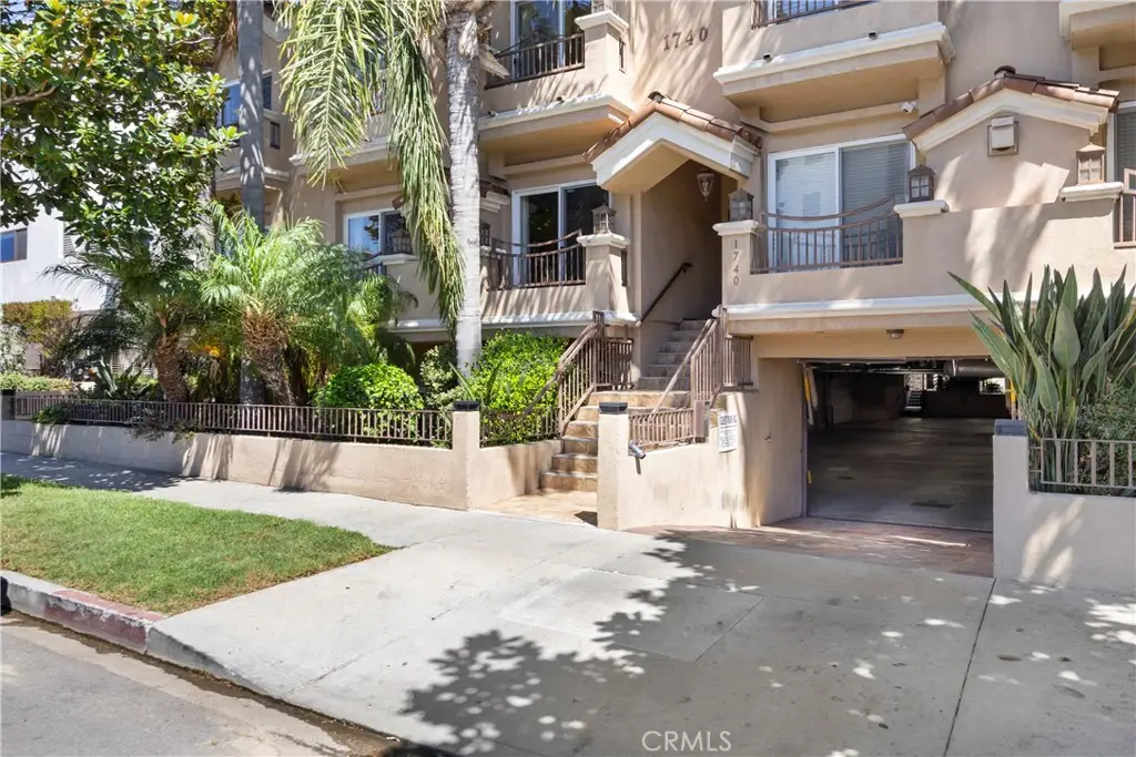 1740 S Westgate #B, Los Angeles, CA 90025 - #1