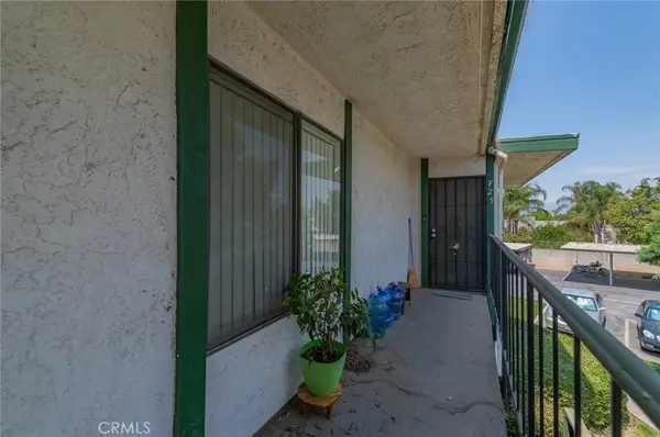 1735 E Washington Street #F-25, Colton, CA 92324