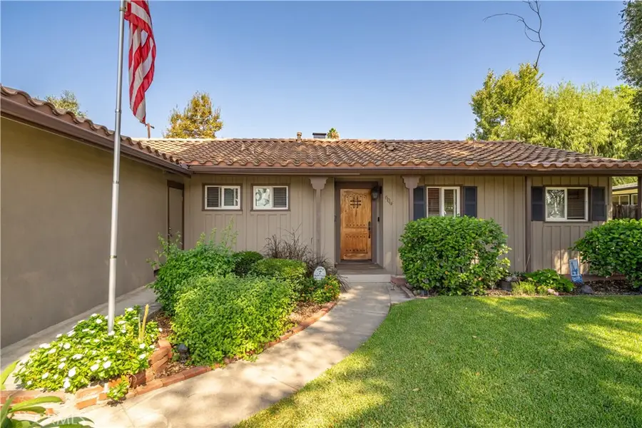 609 E Bennett Avenue, Glendora, CA 91741 - #2