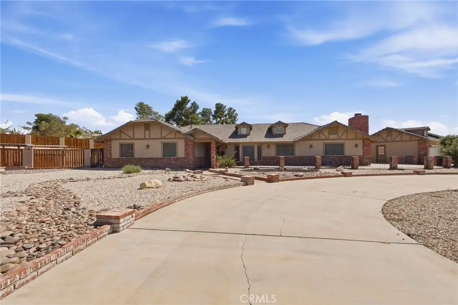 19989 Cronese, Apple Valley, CA 92308 - #2