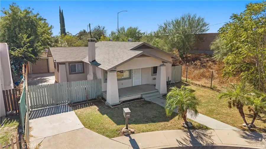 863 W 20th Street, San Bernardino, CA 92405 - #2