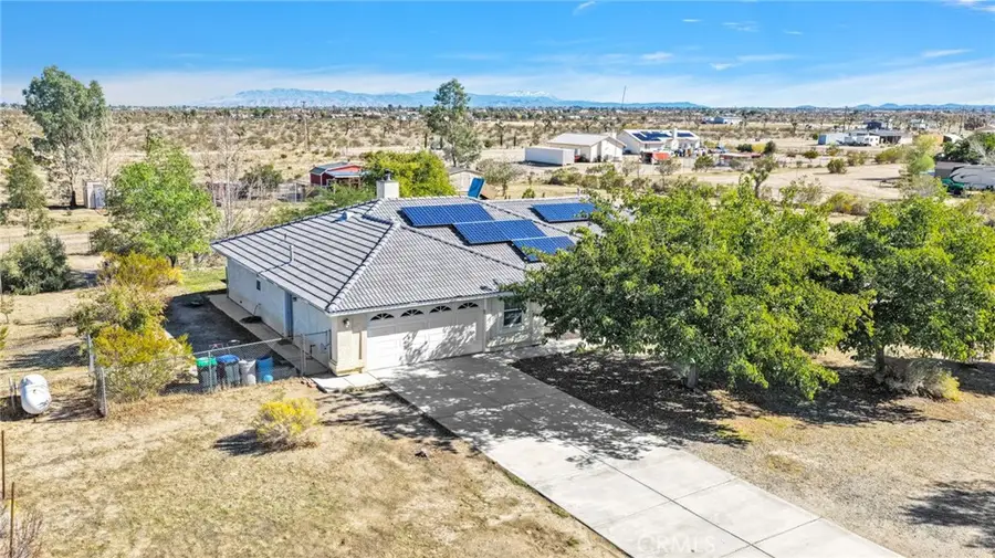 13585 Paramount, Phelan, CA 92371 - #2