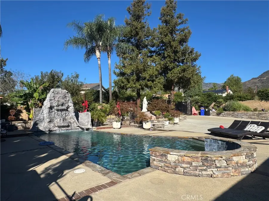 2277 N San Antonio, Upland, CA 91784 - #2
