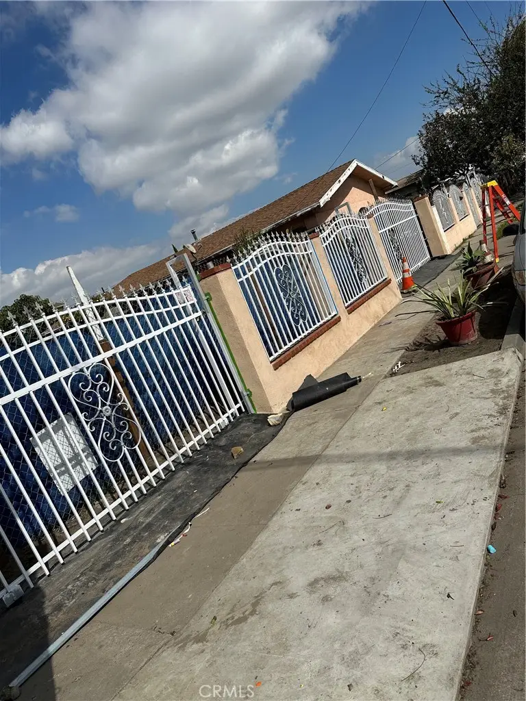 661 W 65th Street, Los Angeles, CA 90044 - Image #3