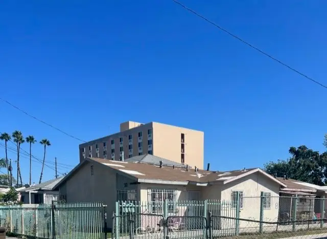 426 W Laurel Street, Compton, CA 90220 - #1
