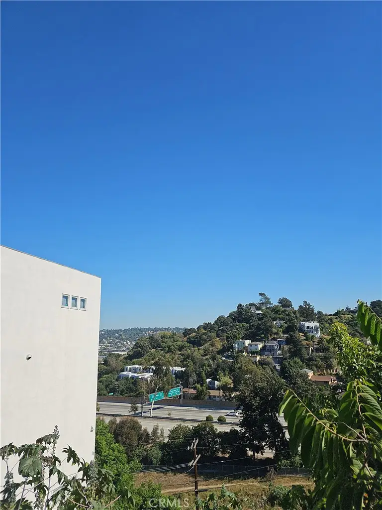 2286 Silver Ridge Avenue, Los Angeles, CA 90039 - Image #3