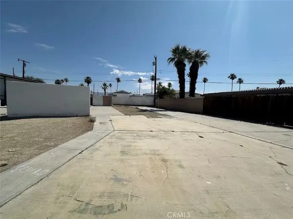 32060 Oakland, Thousand Palms, CA 92276
