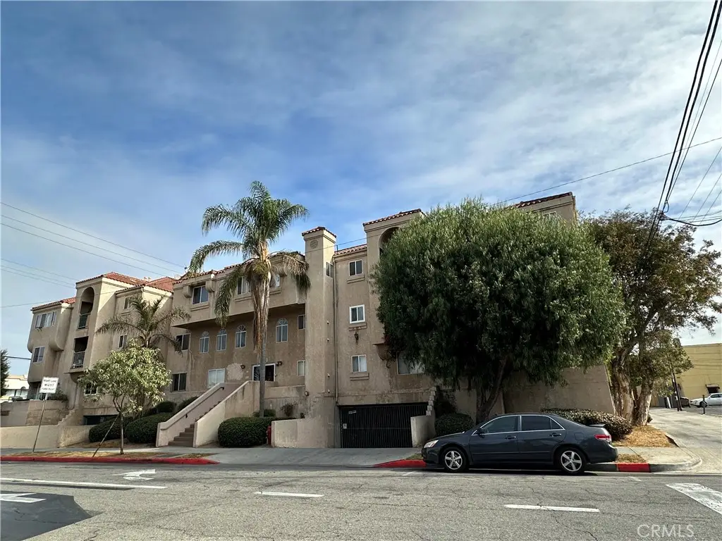 6100 Rugby Avenue #207, Huntington Park, CA 90255 - Image #1