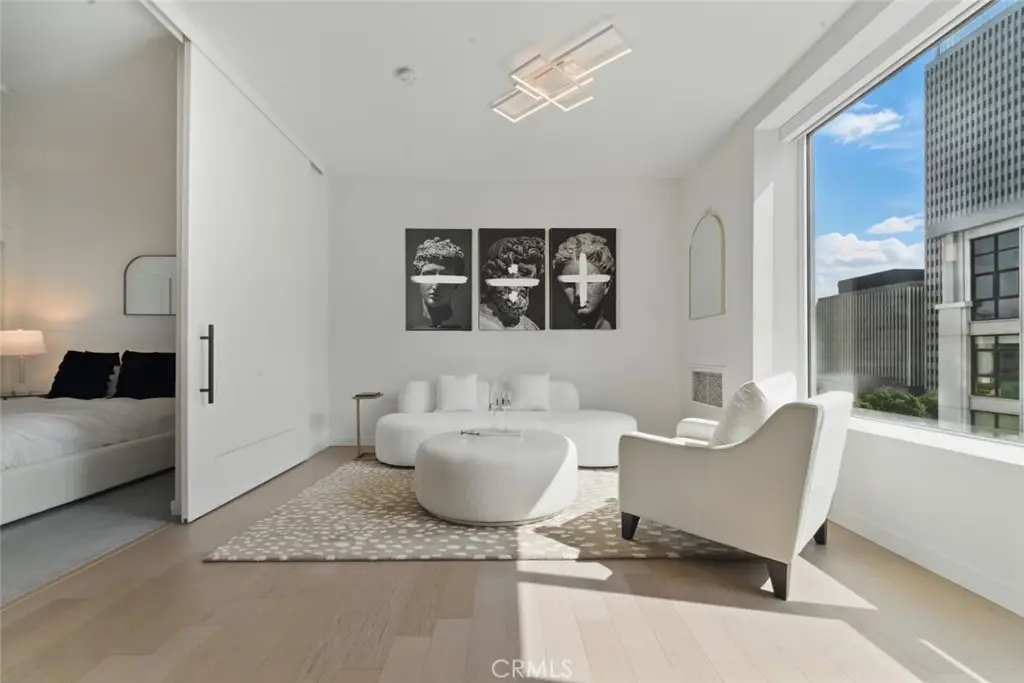 1050 S Grand Avenue #705, Los Angeles, CA 90015 - Image #1