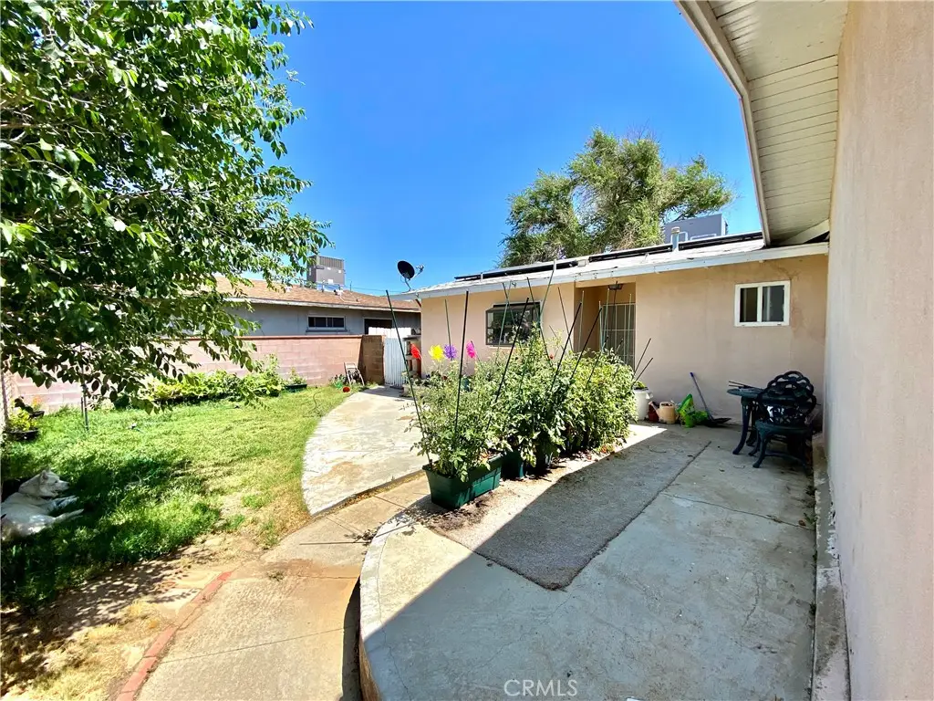 526 W Avenue J5, Lancaster, CA 93534 - Image #1