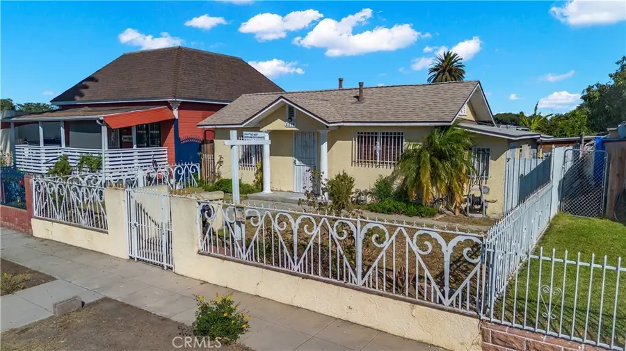 8810 Menlo Avenue, Los Angeles, CA 90044 - Image #2