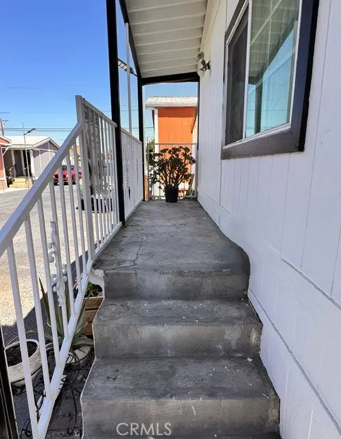 15325 Orange Ave, D8, Paramount, CA 90723 - Image #2