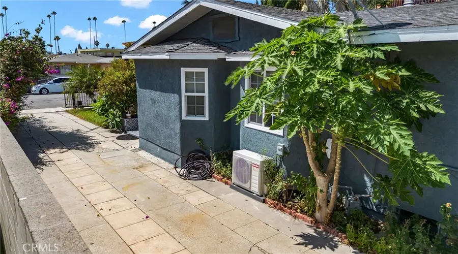 415 E 97th Street, Inglewood, CA 90301 - Image #2