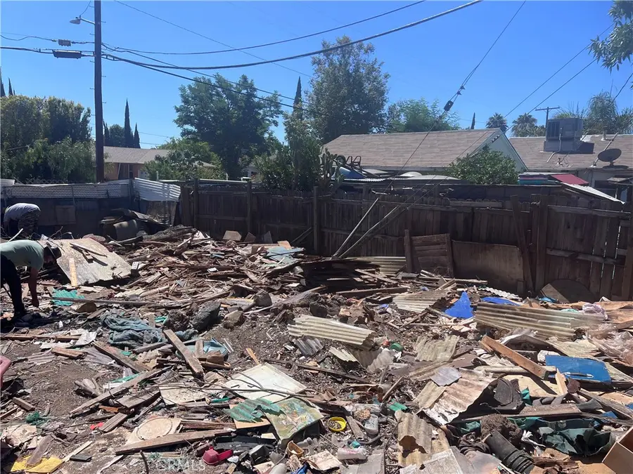 19332 Welby Way, Reseda, CA 91335 - Image #2