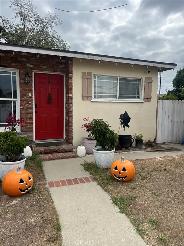 936 N Enid, Azusa, CA 91702