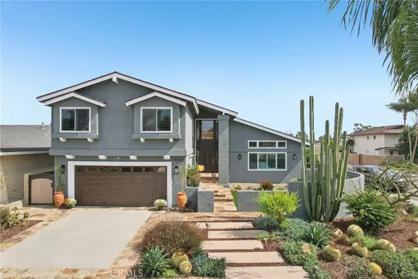 16542 Los Verdes Lane, Huntington Beach, CA 92649