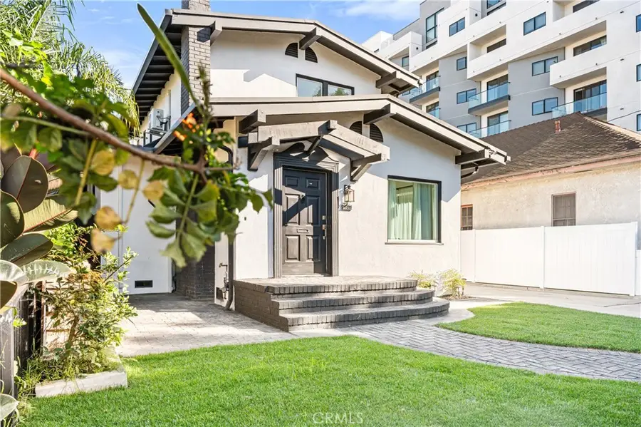 1148 Locust Avenue, Long Beach, CA 90813 - Image #2