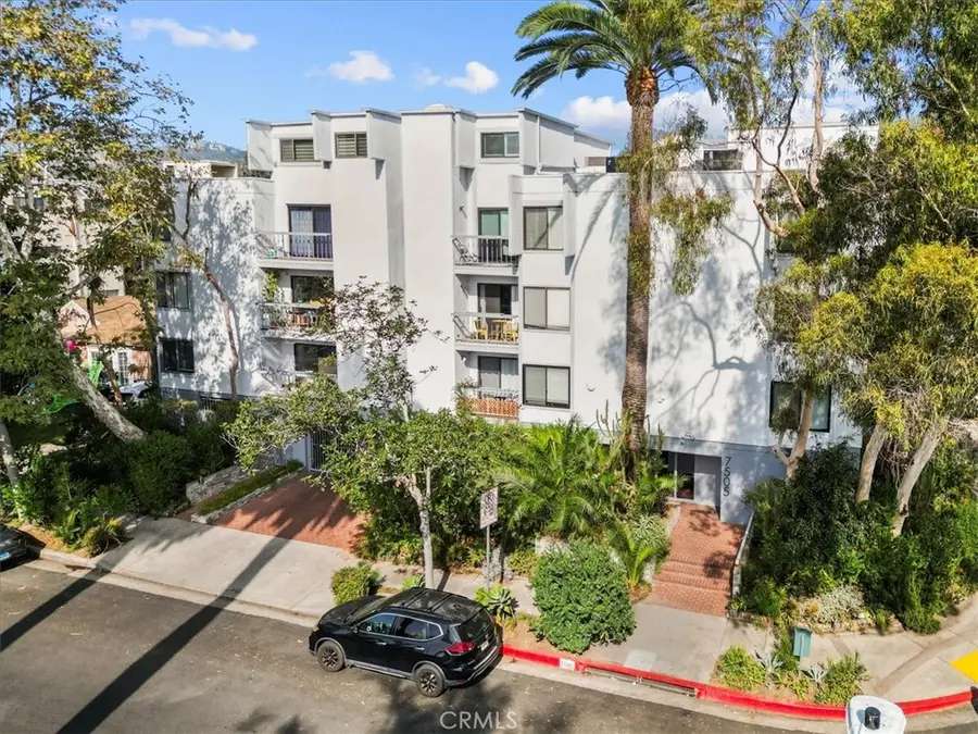 7505 Hampton Avenue #4, West Hollywood, CA 90046 - #3