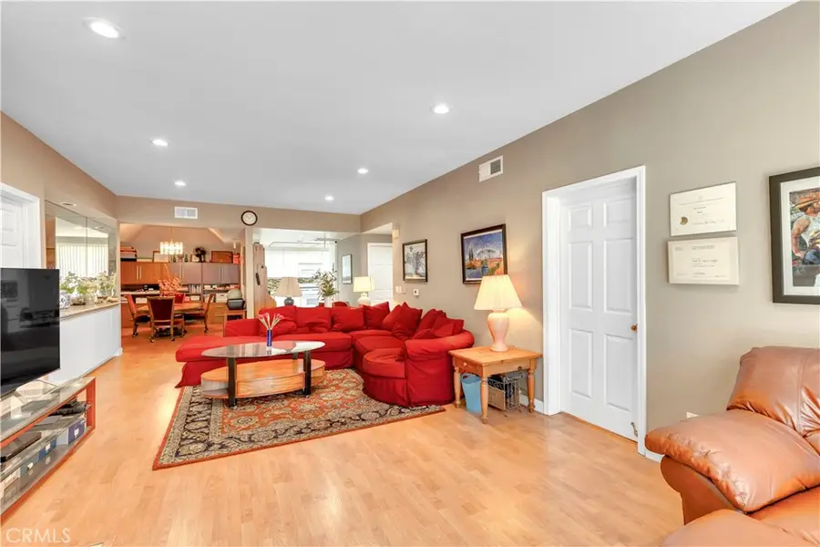 10511 Ashton #101, Los Angeles, CA 90024 - Image #3