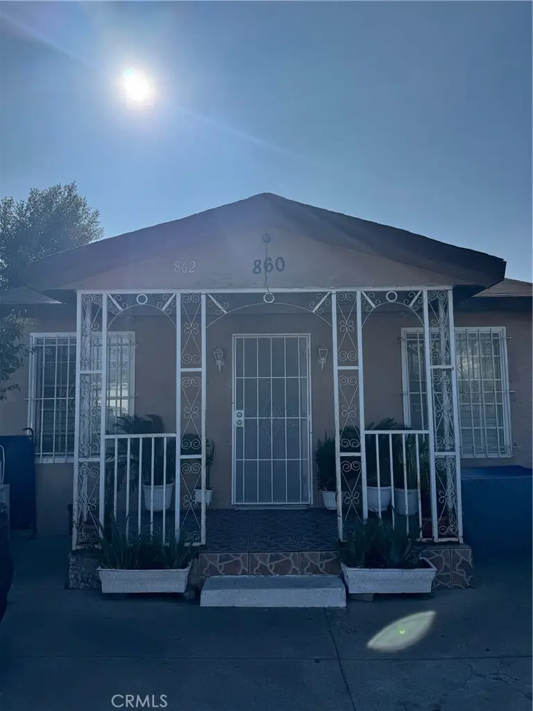 860 W 73rd St., Los Angeles, CA 90044 - #2