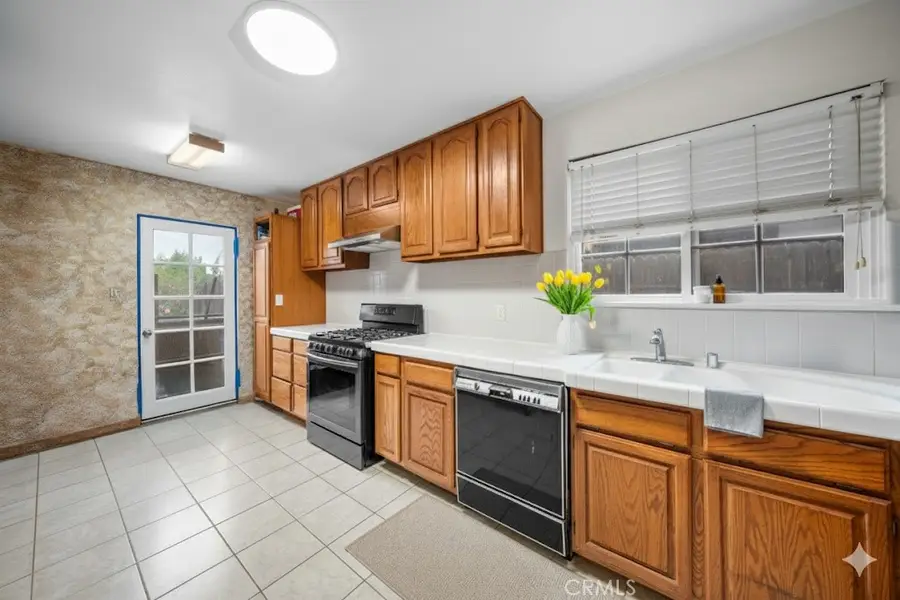 16738 Index, Granada Hills, CA 91344 - Image #3