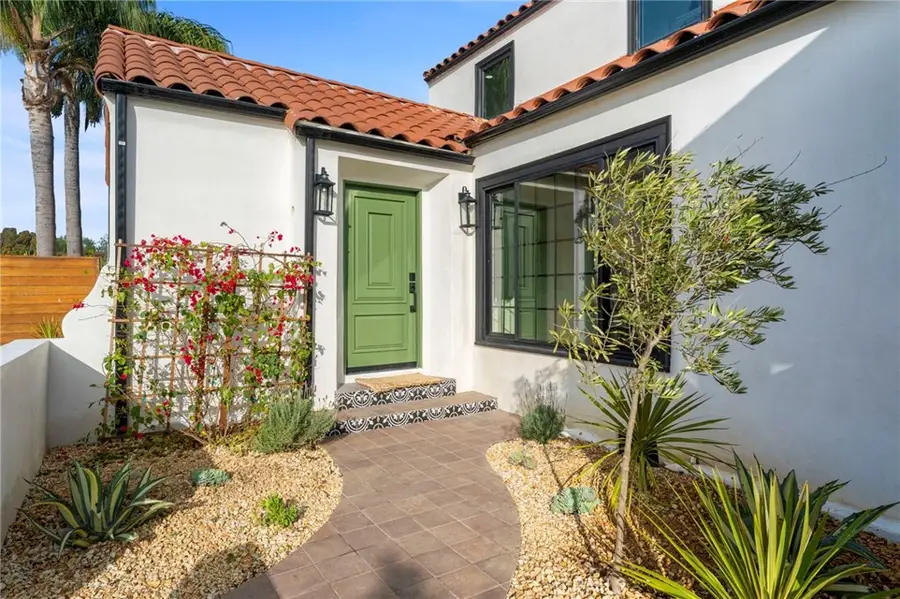 5334 S Hillcrest Drive, Los Angeles, CA 90043 - #2