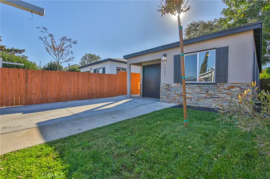 1962 E 114th Street, Los Angeles, CA 90059 - #2