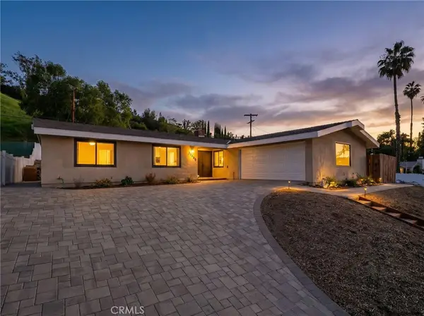 20703 Collins, Woodland Hills, CA 91367