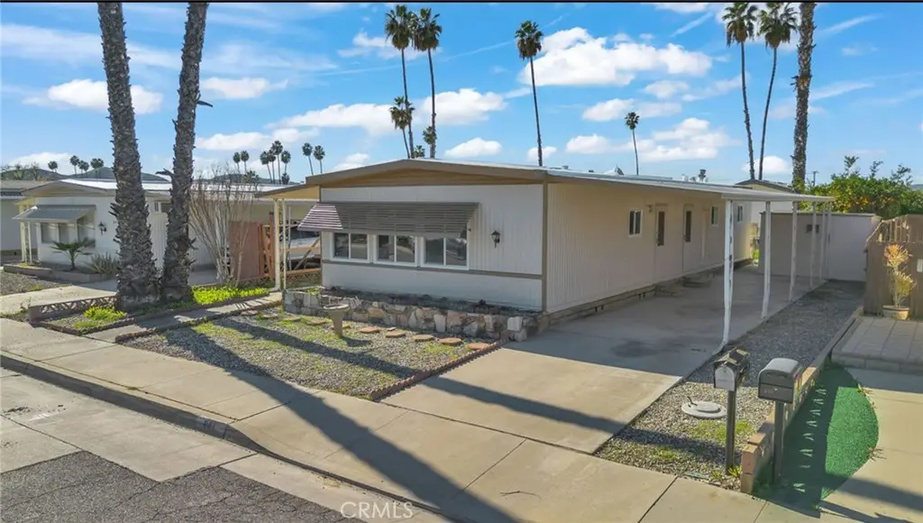 841 S Lyon, Hemet, CA 92543 - #1