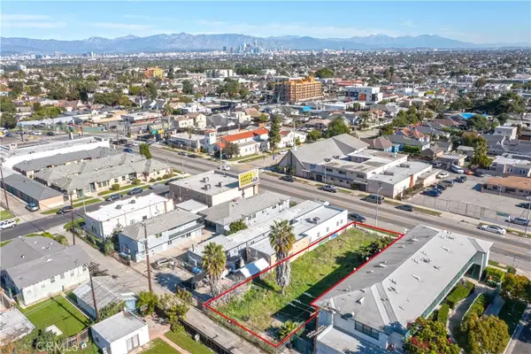 5869 West, Los Angeles, CA 90043