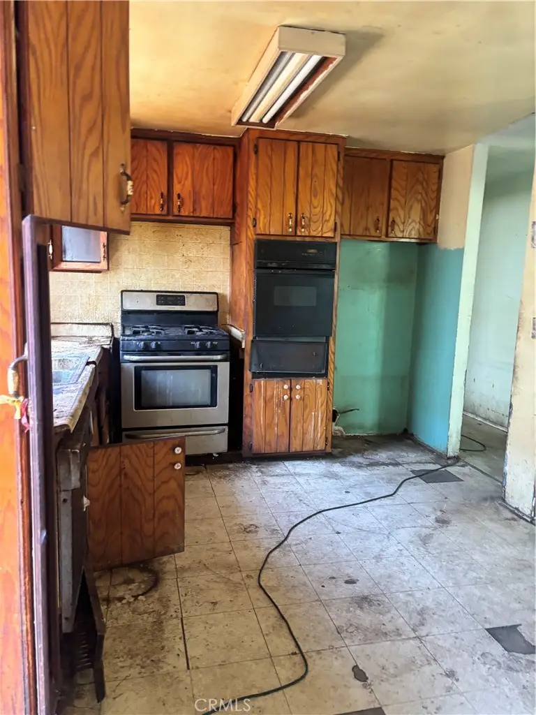 409 W Almond, Compton, CA 90220 - #2