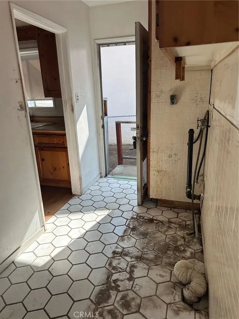 946 Cedar, Corona, CA 92879 - Image #3