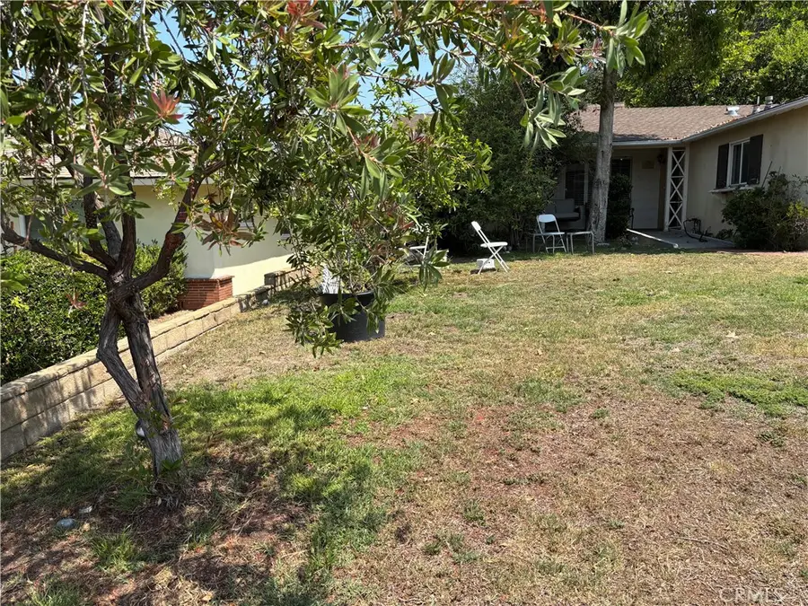 1823 Hillside Drive, Glendale, CA 91208 - Image #3