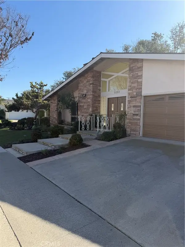 3252 Yellowtail, Los Alamitos, CA 90720