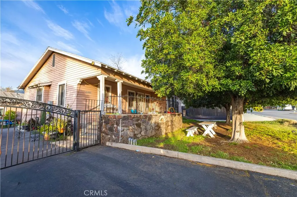 26880 26878 Baseline, Highland, CA 92346 - #1