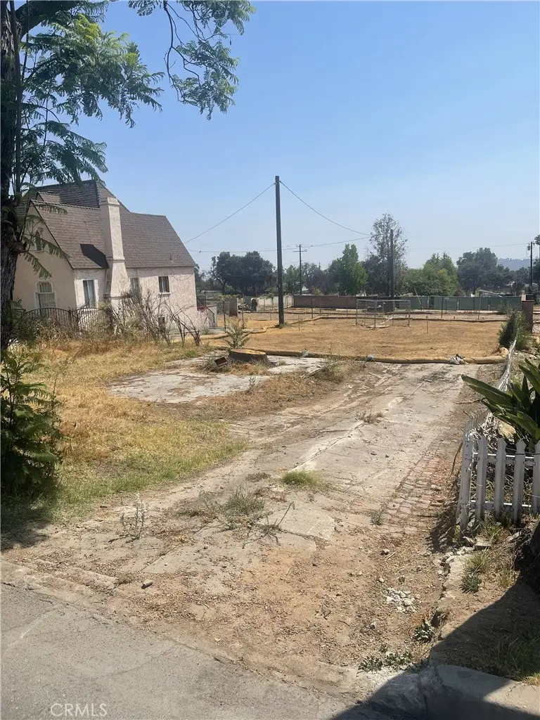 318 W Altadena Drive, Altadena, CA 91001 - #1